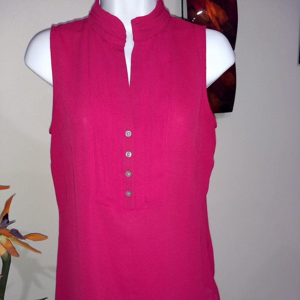 Banana Republic Sleeveless Magenta Split-Neck Blouse